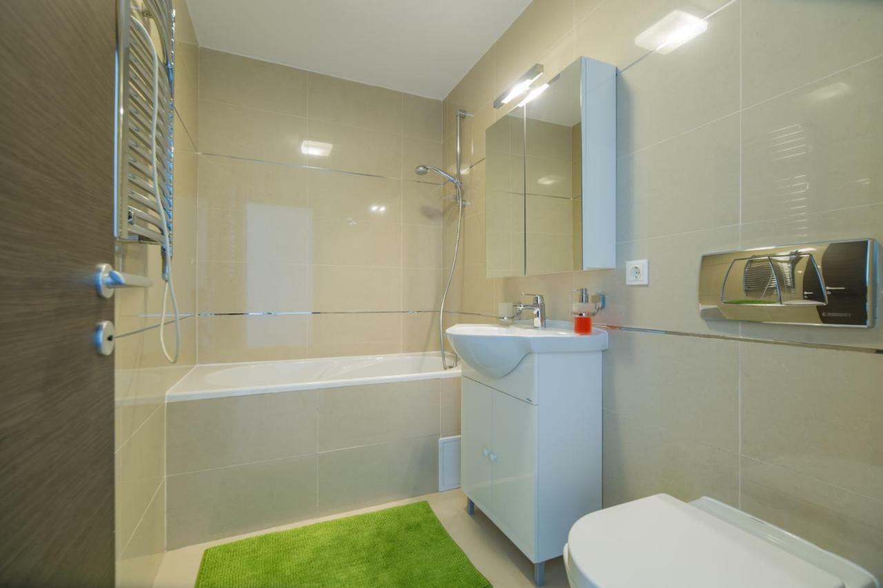Family Apartment In Silver Mountain Resort 포이아나브라소프 외부 사진