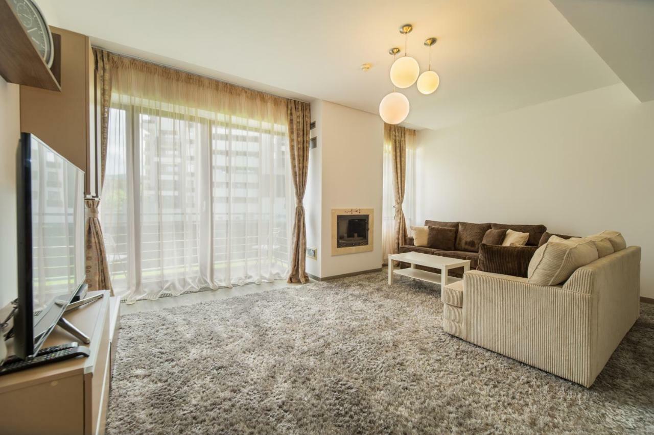 Family Apartment In Silver Mountain Resort 포이아나브라소프 외부 사진